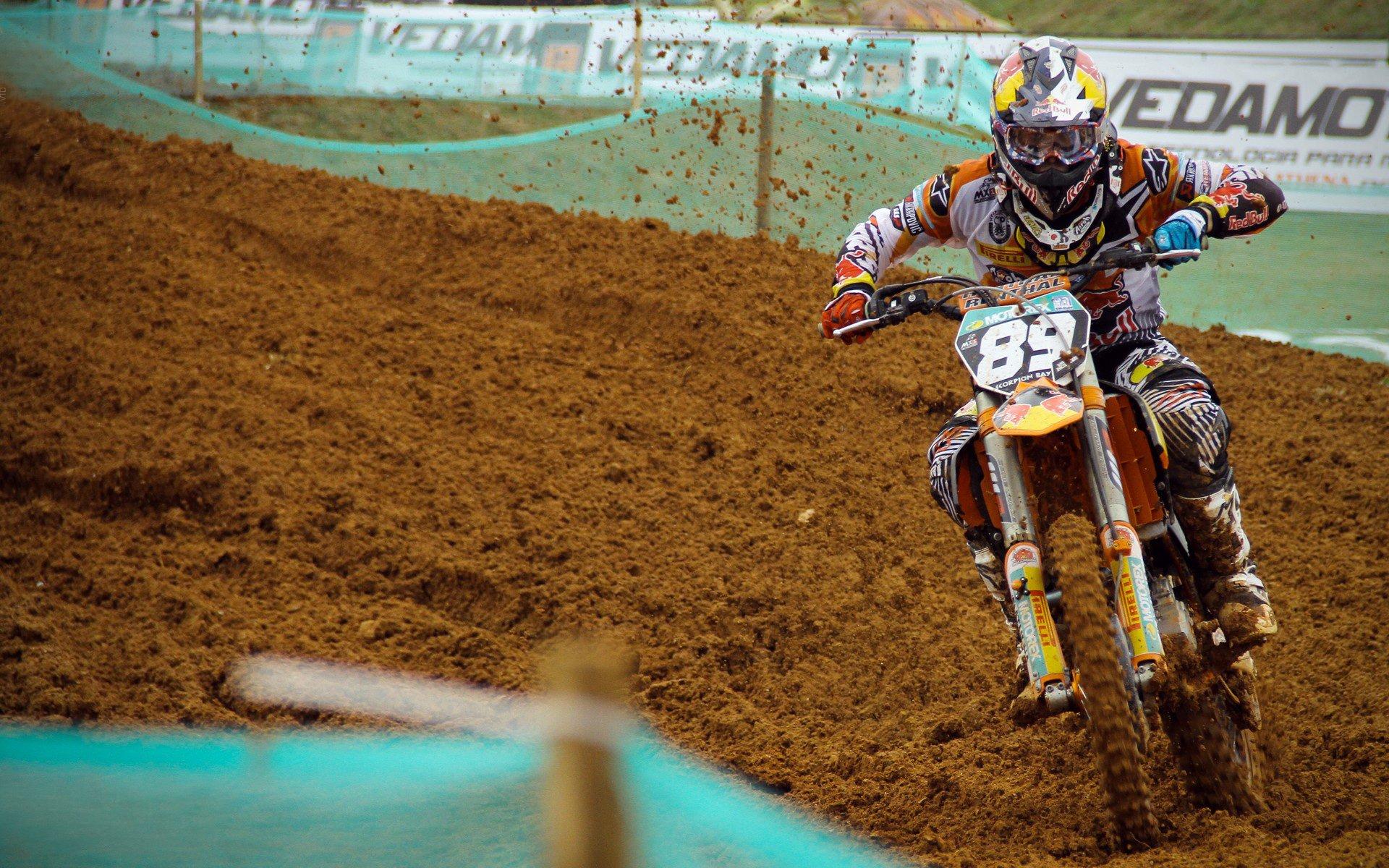 中国花样游泳队世锦赛摘金 演绎水中芭蕾新高度